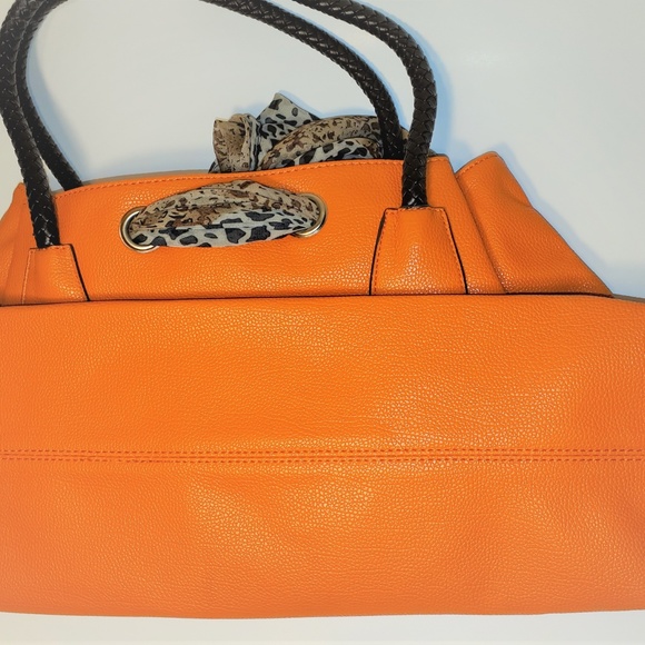 Penelope Ann Pretty Is As Pretty Does Handbag - Picture 3 of 8